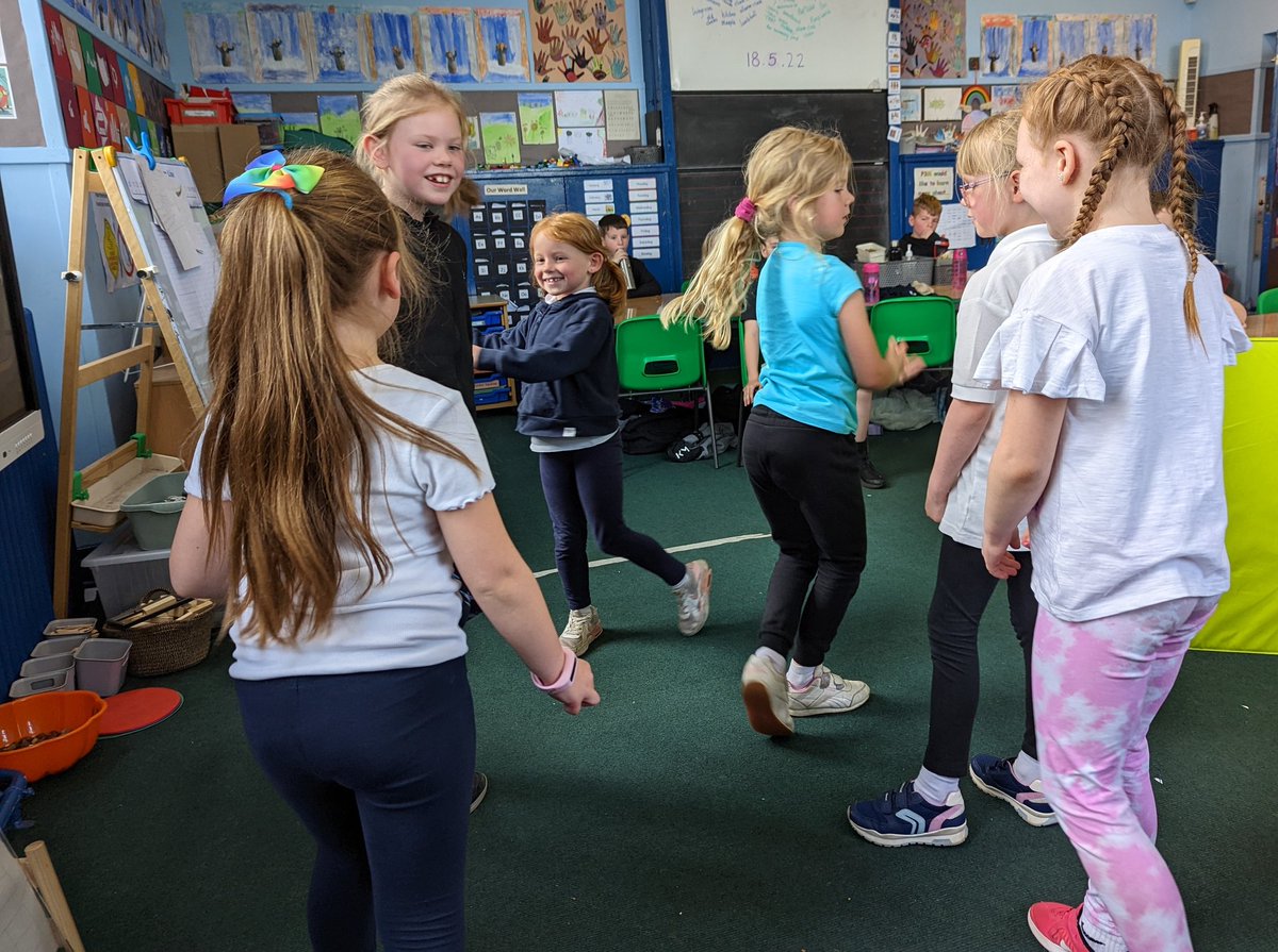 Miss Mitchell tweet media