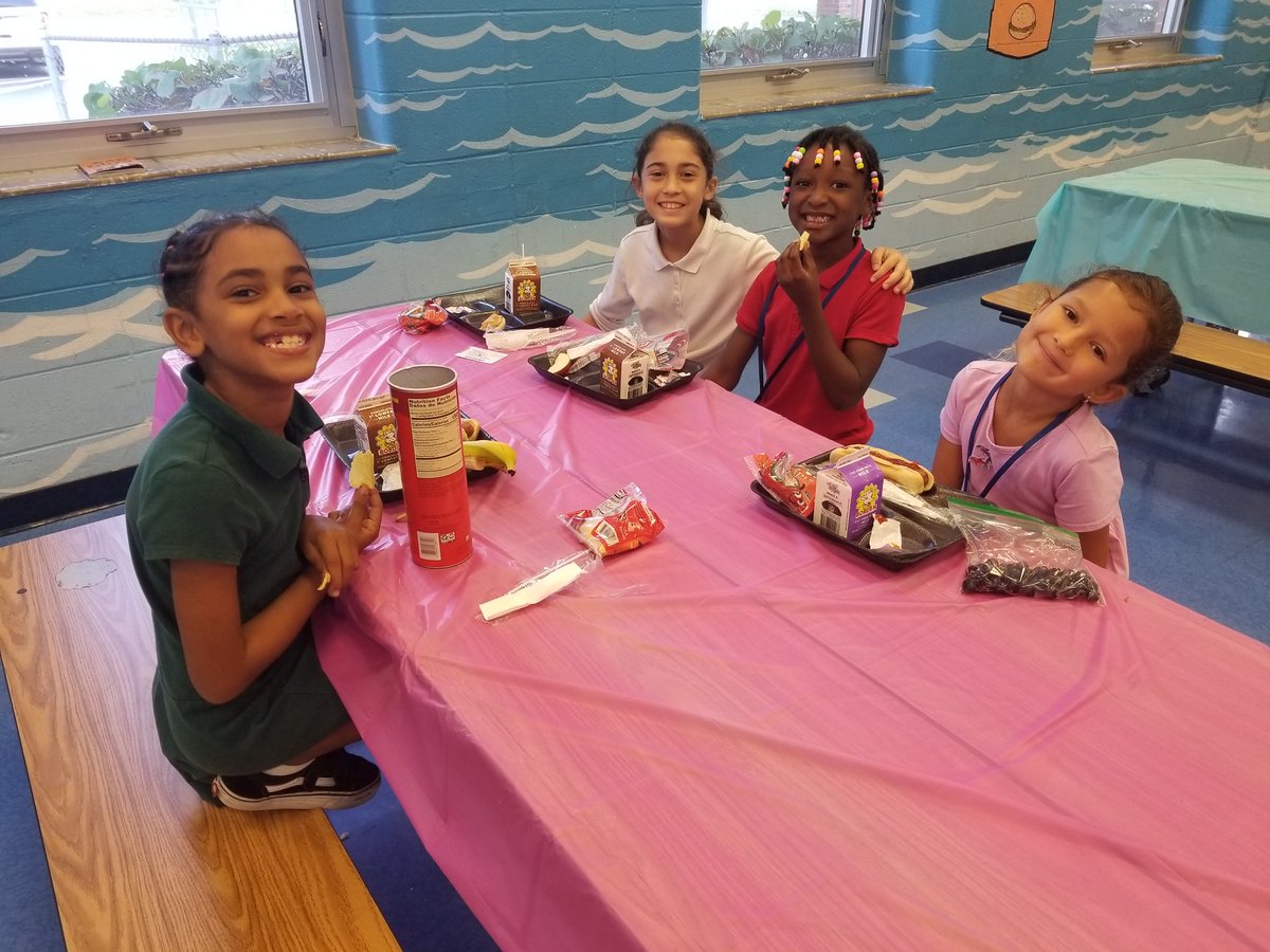 Mrs. Styra tweet media