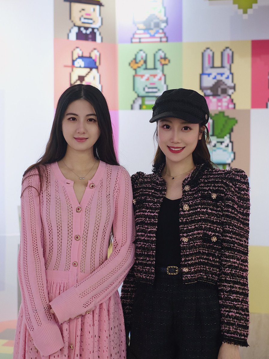 ShudanXie's tweet photo. 🐰Bunny Warriors💕
👭🏻with @SunFeier 

#NFTs #nftart #Bunnywarriors #Metaverse #bunny #exhibition #hongkong #hk https://t.co/38YKUG4S3h