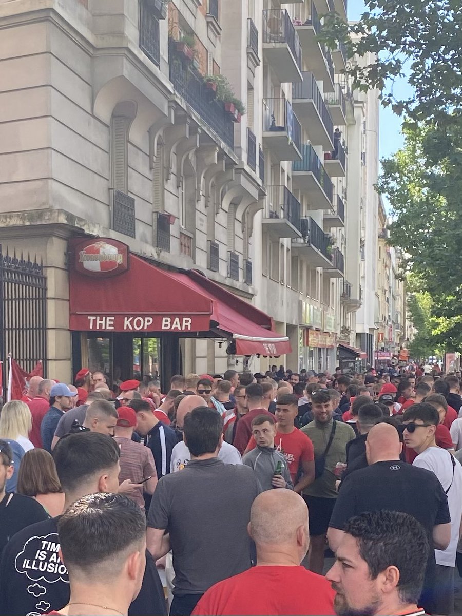 Chris Warburton (@chriswarburton_) on Twitter photo Liverpool fans have found their spot. In Paris for #ChampionsLeagueFinal coverage on <a href="/bbc5live/">BBC Radio 5 Live</a> Liverpool fans have found their spot. In Paris for #ChampionsLeagueFinal coverage on <a href="/bbc5live/">BBC Radio 5 Live</a>