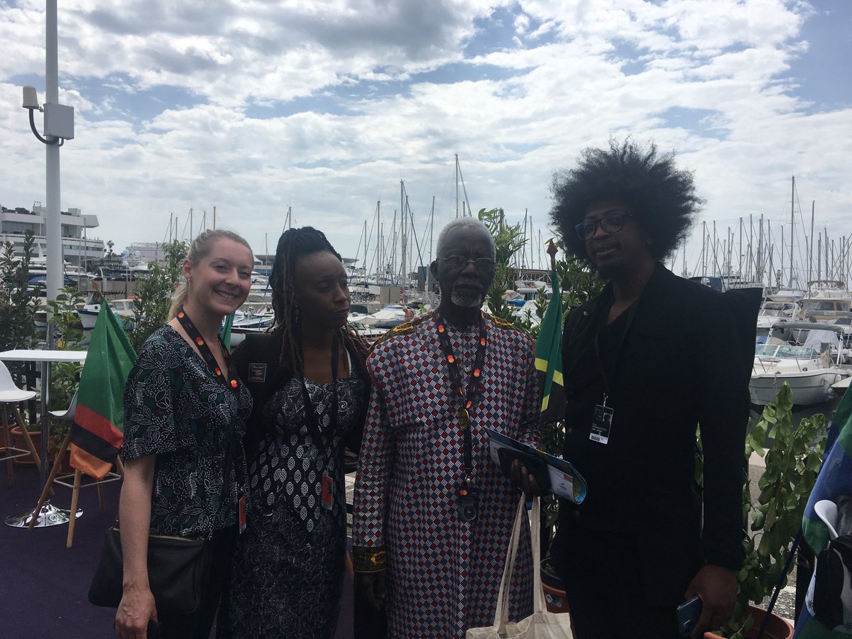 Malian film director #SouleymaneCissé (one of the great #AfricanFilmmakers) and #LazaRazanajatovo, President of <a href="/ApaseRalliance/">APASERalliance</a> at the #PavillonAfriques. Thank you, M. Cissé, for inspiring a new generation of #Filmmakers! #CannesFilmFestival #FestivaldeCannes #AfricanFilm #Africa