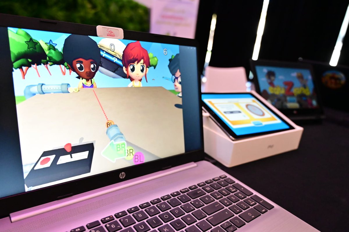 Pásate por el Stand de <a href="/EduZland/">eduZland</a> y descubre el videojuego que te enseñará matemáticas y lengua castellana
.
 #PremiosIE