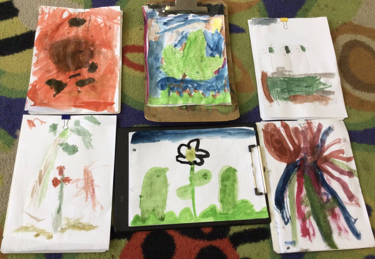 ThamesideSch's tweet photo. YRS went to Nature School this morning and then created these beautiful paintings of the flowers and plants they saw. #YRStps https://t.co/bvERdlP4OV