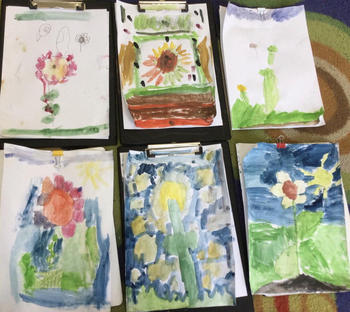 ThamesideSch's tweet photo. YRS went to Nature School this morning and then created these beautiful paintings of the flowers and plants they saw. #YRStps https://t.co/bvERdlP4OV