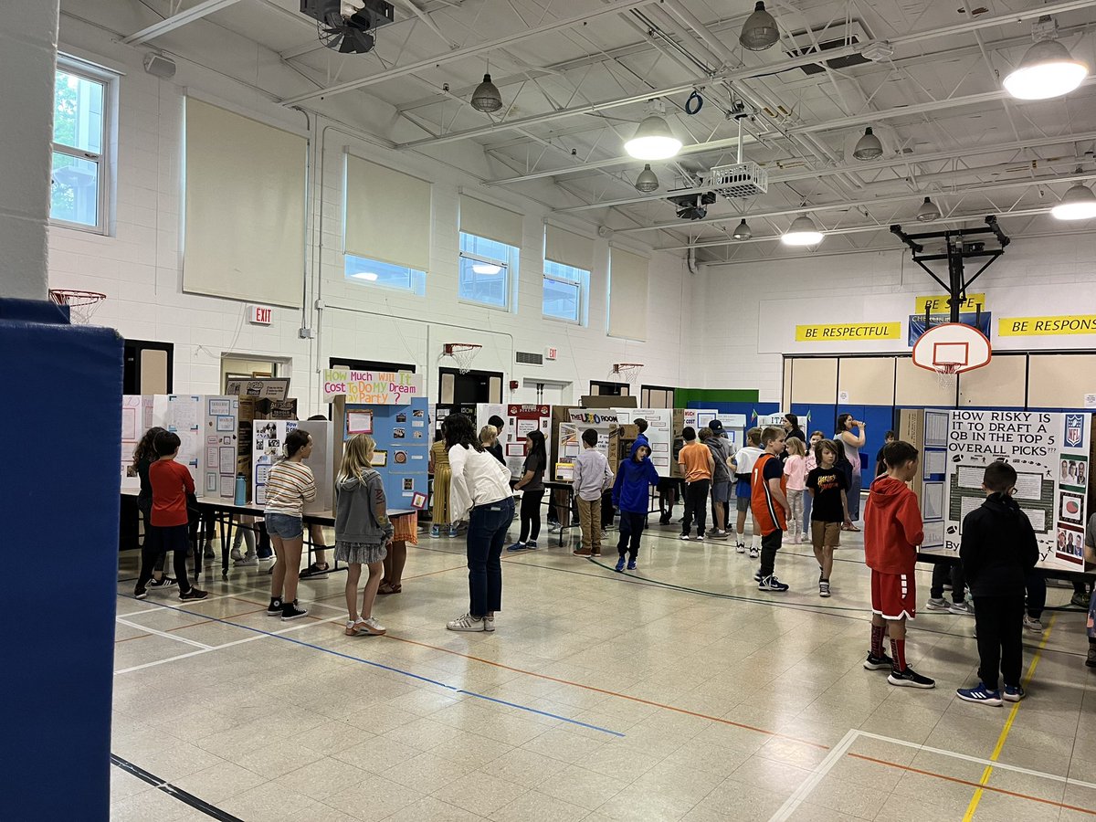 JMilesClass's tweet photo. Thank you for visiting our math fair!  The third graders are already thinking about their future projects.  @cherokee3miller @cherokee3A @Mrs_Freibrun #cherokeeinspires #findingjoy67 https://t.co/KUDwtwPCC7