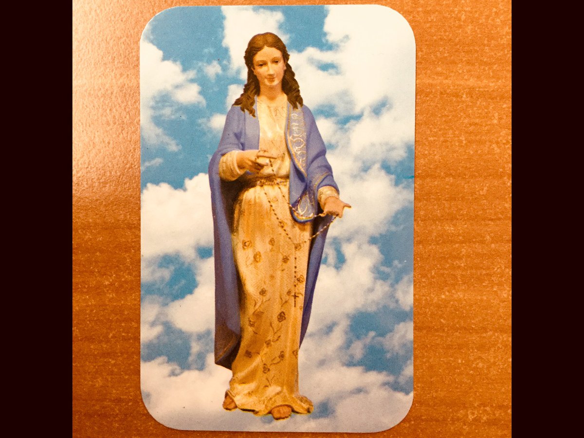 DavidXXVII's tweet photo. La convivencia social se deteriora profundamente.El mundo se adentra en las arenas movedizas de un relativismo q convierte al ser humano en un moribundo errante.Pero no olvidemos que el amor lo es todo en la vida,aunque asistamos al derrumbe de una época podrida hasta el tuétano. https://t.co/v3oj8oHsNL