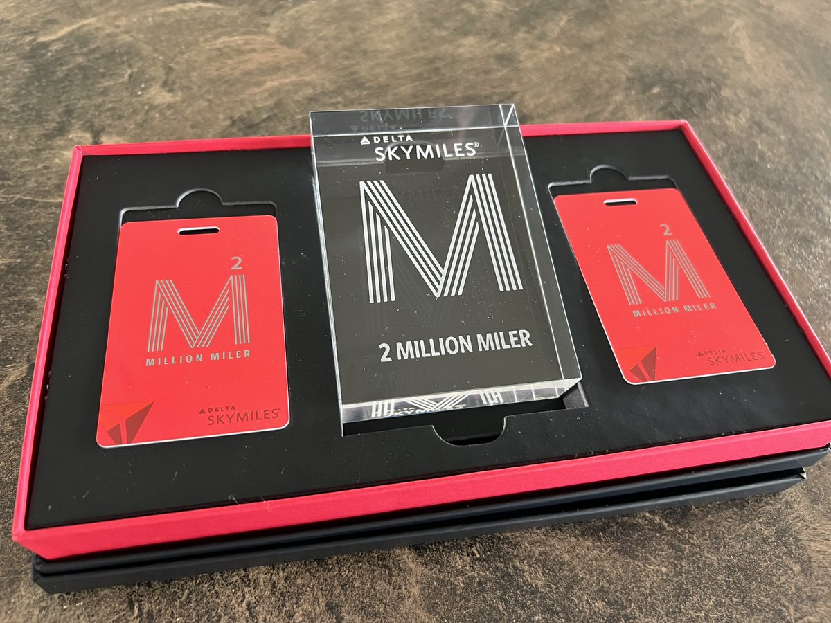 j_c_hurley's tweet photo. Well @Delta it comes with mixed emotions to get this very well done package this morning 🙄 #millionmiler #actually2 #greatservice #loyalty #lotsoftimeinseat https://t.co/wZDt0wufvq