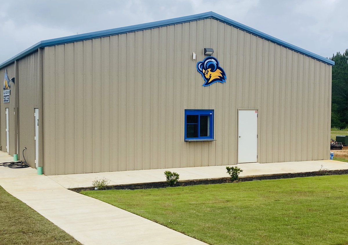 Dubs_Lowrey's tweet photo. New soccer facility https://t.co/Yl6mZdU5XJ