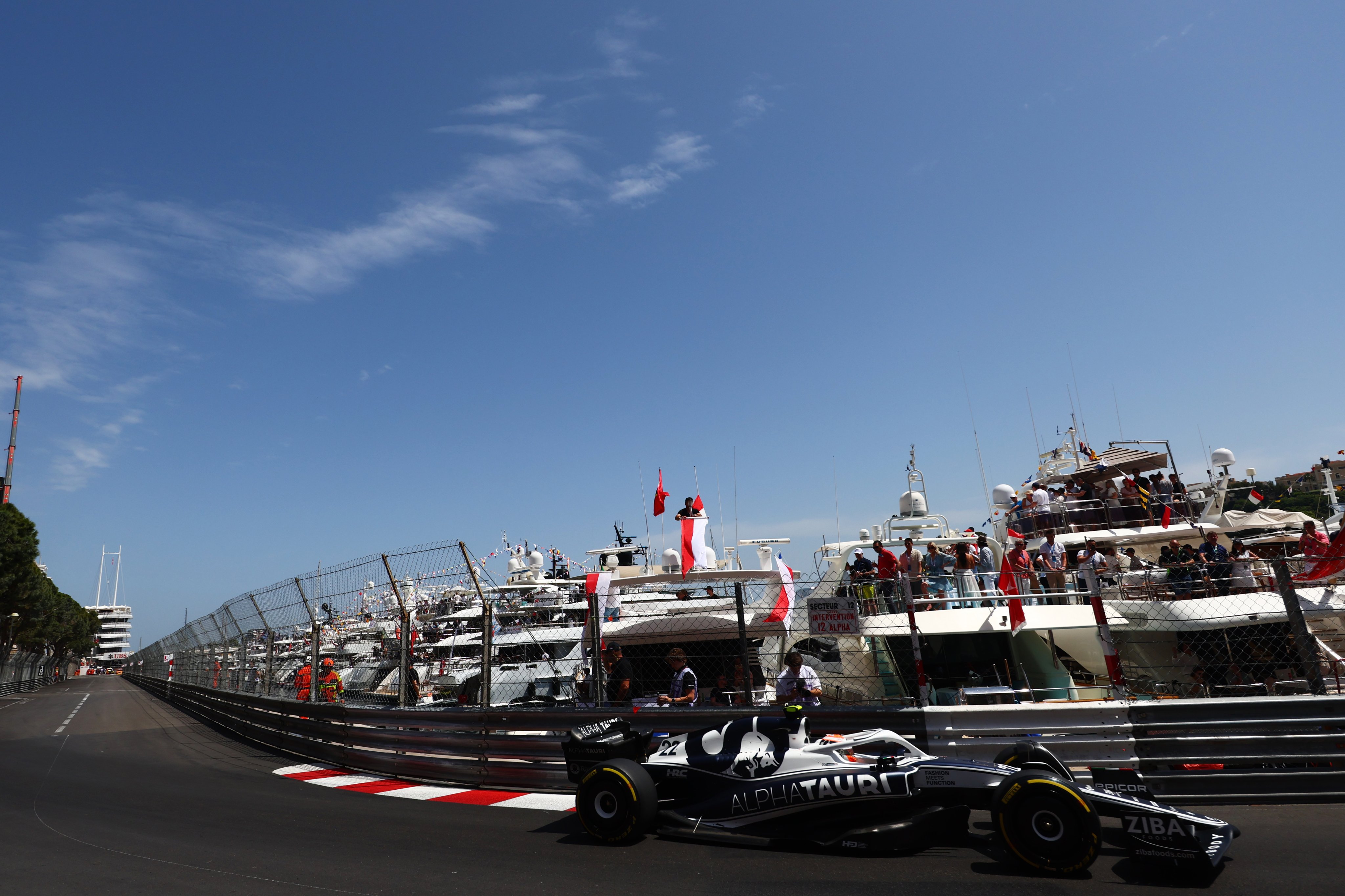 Memo Wardian sag Stereotype Formula 1 on Twitter: "Just Monaco views ¯\_(ツ)_/¯ #MonacoGP #F1  https://t.co/9R6QqfRh0c" / Twitter