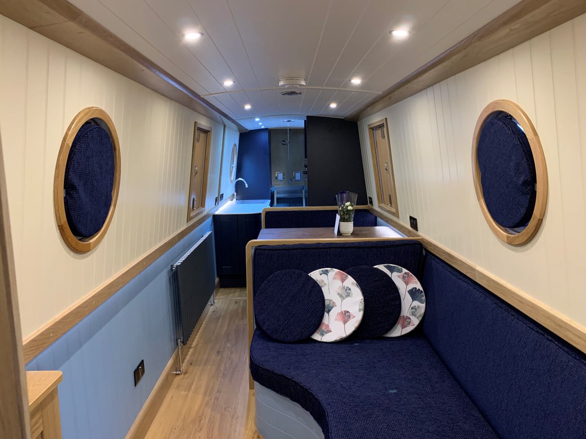 ortomarine's tweet photo. Hybrid by propulsion and hybrid by design!
Meaning "beautiful lady", Zaniah certainly lives up to her name with a traditional exterior and a fully modern and contemporary interior design🥰
#Zaniah #Narrowboats #boatswithtech #Parallelhybrid https://t.co/3eJbiZs5F2