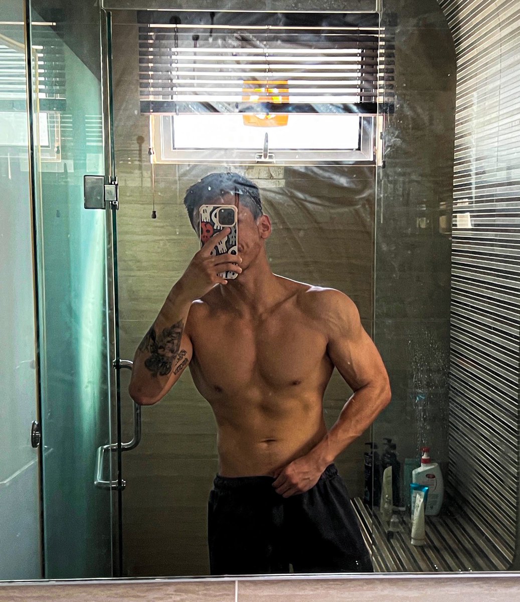 第三次确诊- Day1 的体态 
我就看看这一次又会瘦多少公斤