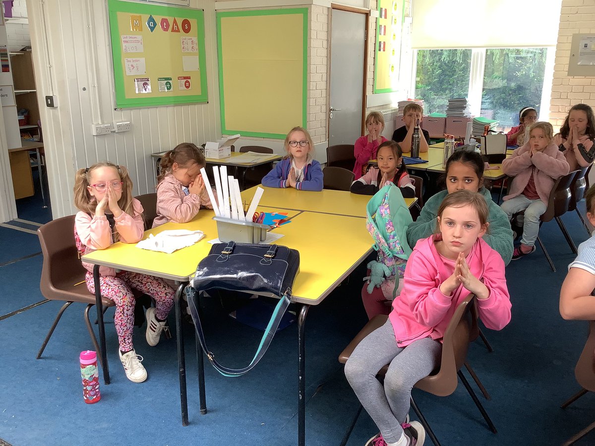 LittleStFrancis's tweet photo. Today in Year 3 we finished our half term by enjoying and singing along to #OpenWithMary with @danonelifemusic. #CatholicLife #CollectiveWorship @BCPP__ @RCBirmingham @BhamDES https://t.co/wD6bfL7hbo