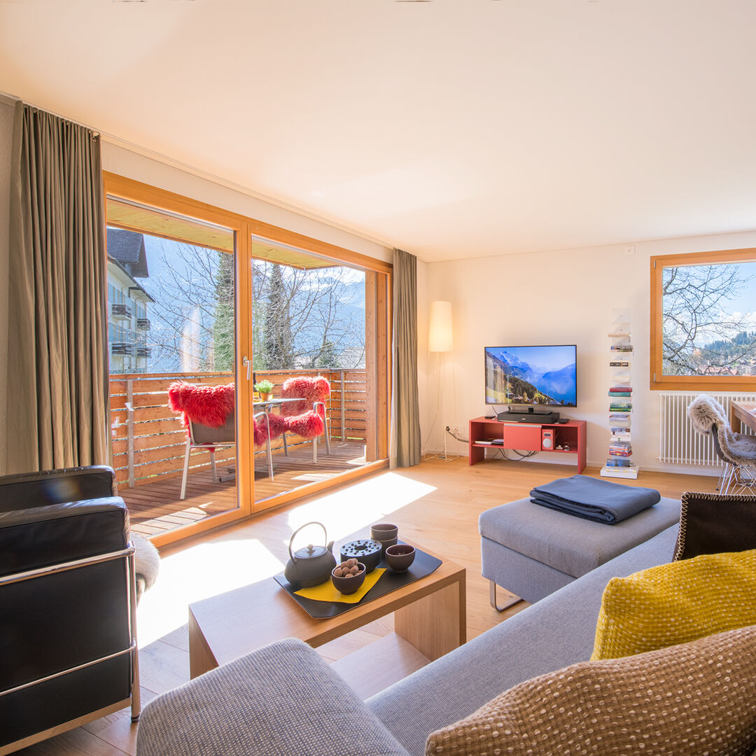 AlpineSchweiz's tweet photo. “We travel not to escape life, but for life not to escape us.”

Home from Home... Chalet Mönchsbüffel

#wengen #switzerland #inlovewithswitzerland #jungfrauregion #swiss #mountainviews #homefromhome #luxuryproperty  #travel #adventure #travelphotography #travelgram #Alpine https://t.co/CWBnMkabUO