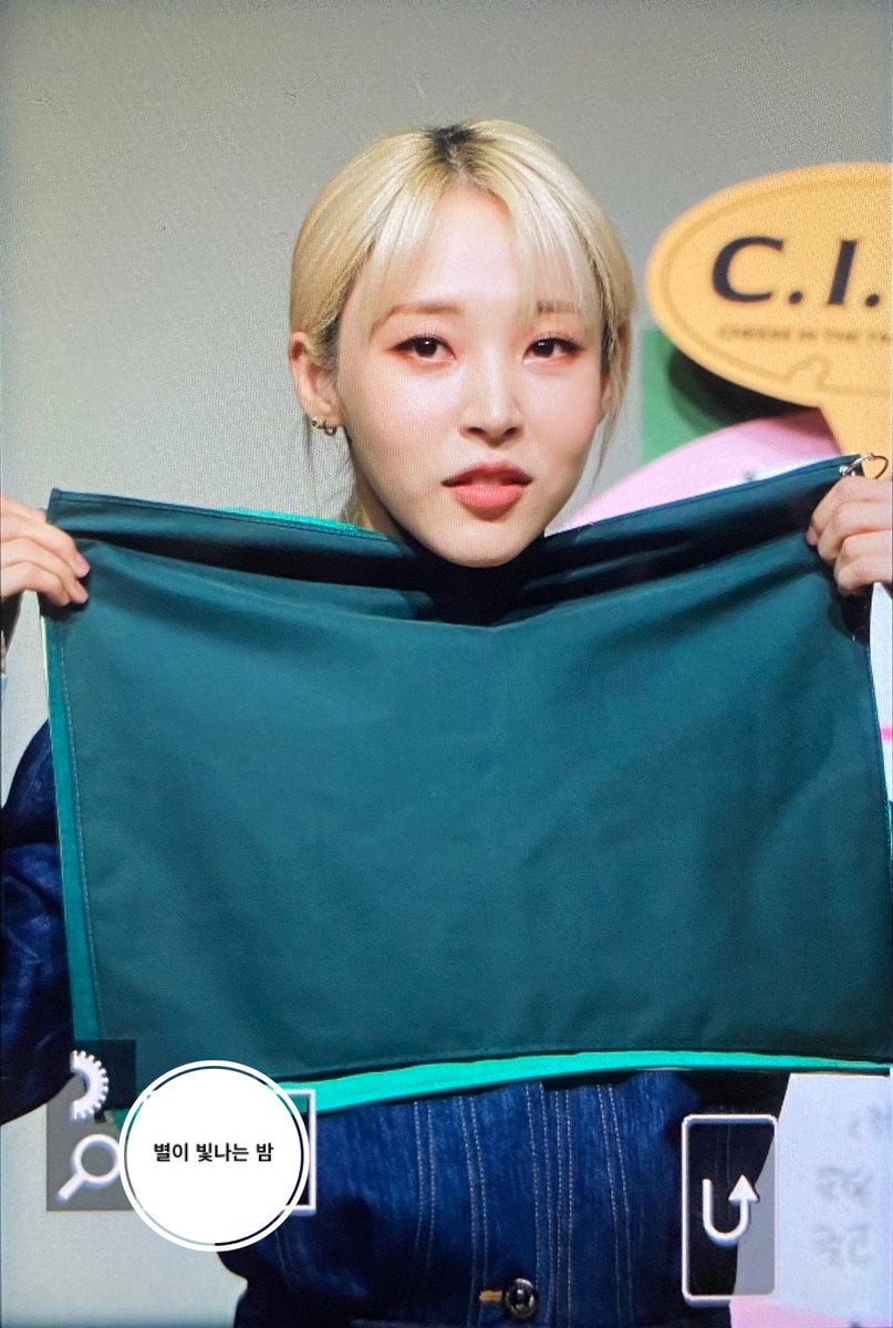 starrymoon1222's tweet photo. 220527 문별 일지아트홀 팬사인회 프리뷰

그래도 우리 별이 귀여운 거 잊지 마셈🐹♥️

#MOONBYUL #문별
#C_I_T_T #Cheese_in_the_Trap https://t.co/OffdIFI4mN