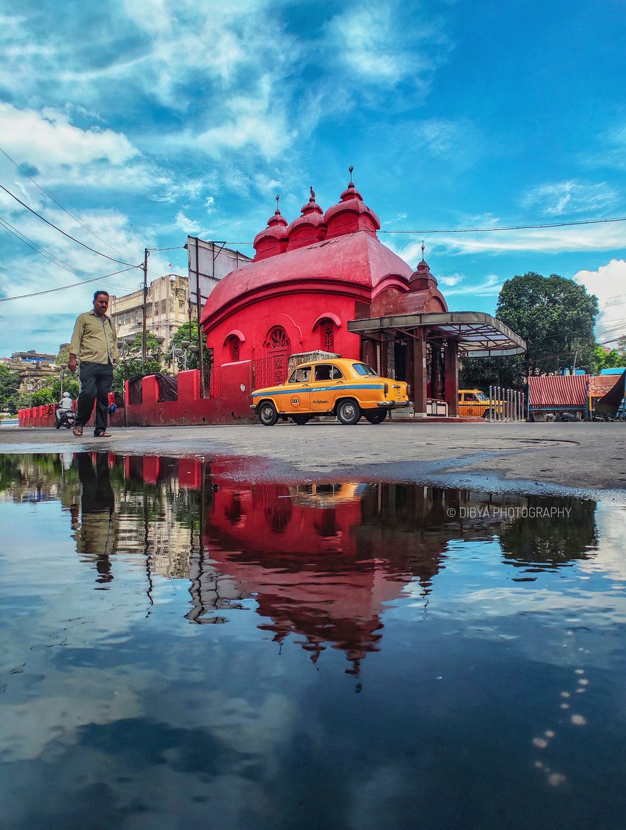 Lal Mandir, Shobhajar, Kolkata

pindle.io/web/share?sid=…

<a href="/Pindle_India/">PINDLE INDIA 🇮🇳</a> #pindle_india #redmi #REFLECTIONS #mandir #Kolkata <a href="/damyasportstar/">Kolkata_hodophile🤳✍️📸</a> <a href="/Sagarphotos/">Sagar Srivastava</a> @TwitterIndia