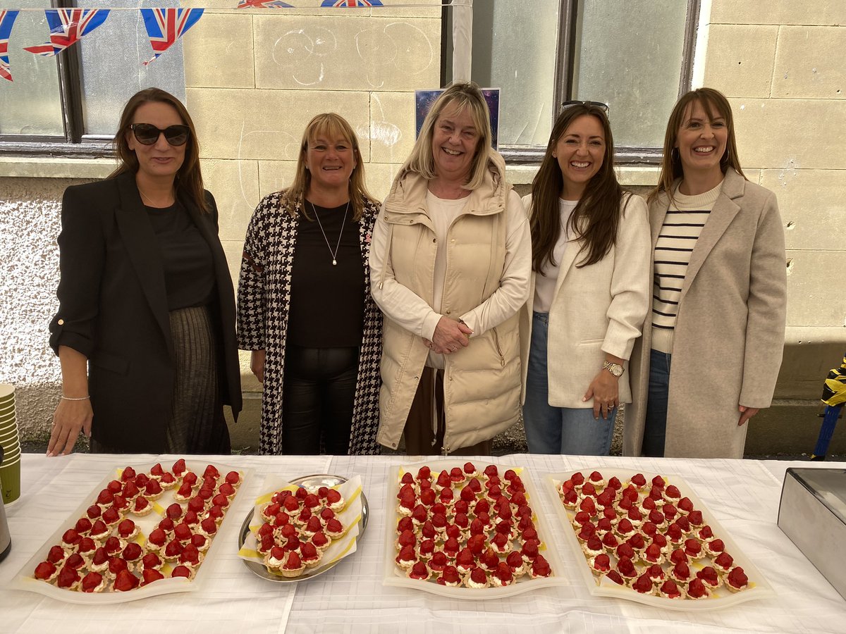 Kelvinside1878's tweet photo. Wonderful to see so many parents at the PTA Strawberry Tea this after. Pupils loved seeing the return of the tuck shop! #KAcommunity #KAPTA https://t.co/vinoesdzFy