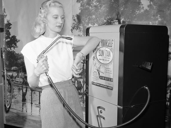Weird inventions. Vending tans Jan. 19, 1949. A 30 second spray job can be had for a dime. It is designed for use at pools, beaches and tennis courts. Buy your tan NOW!!! 1800-CRAZY4U #rtitbot #f4f #follo4follo #folloback #FollowMe #f4fb