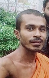 JDSLanka's tweet photo. CRACKDOWN CONTINUES: Devalēgama Pemarathana Thero of #Weeraketiya in south #SriLanka, an activist monk residing at Bōdhirukkārāma temple in Kudā Bibula, arrested by Weeraketiya police on Thursday (26), was remanded until May 31 after being produced at #Walasmulla District Court. https://t.co/QDZBEjQxPl