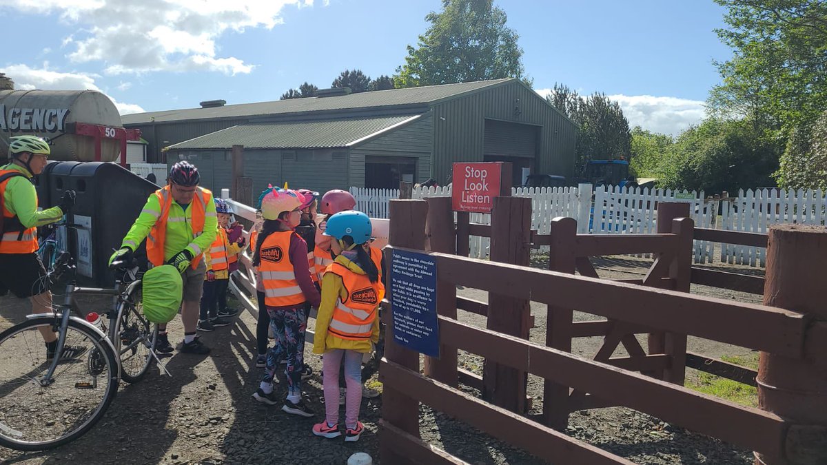 Mrs_Loves_Class's tweet photo. So proud of P3. Today was their last session of Bikeability. Here are some of the photos taken thanks to Mrs Hill @LVPSsportandPE @livivillagePS https://t.co/yWpF69N00n