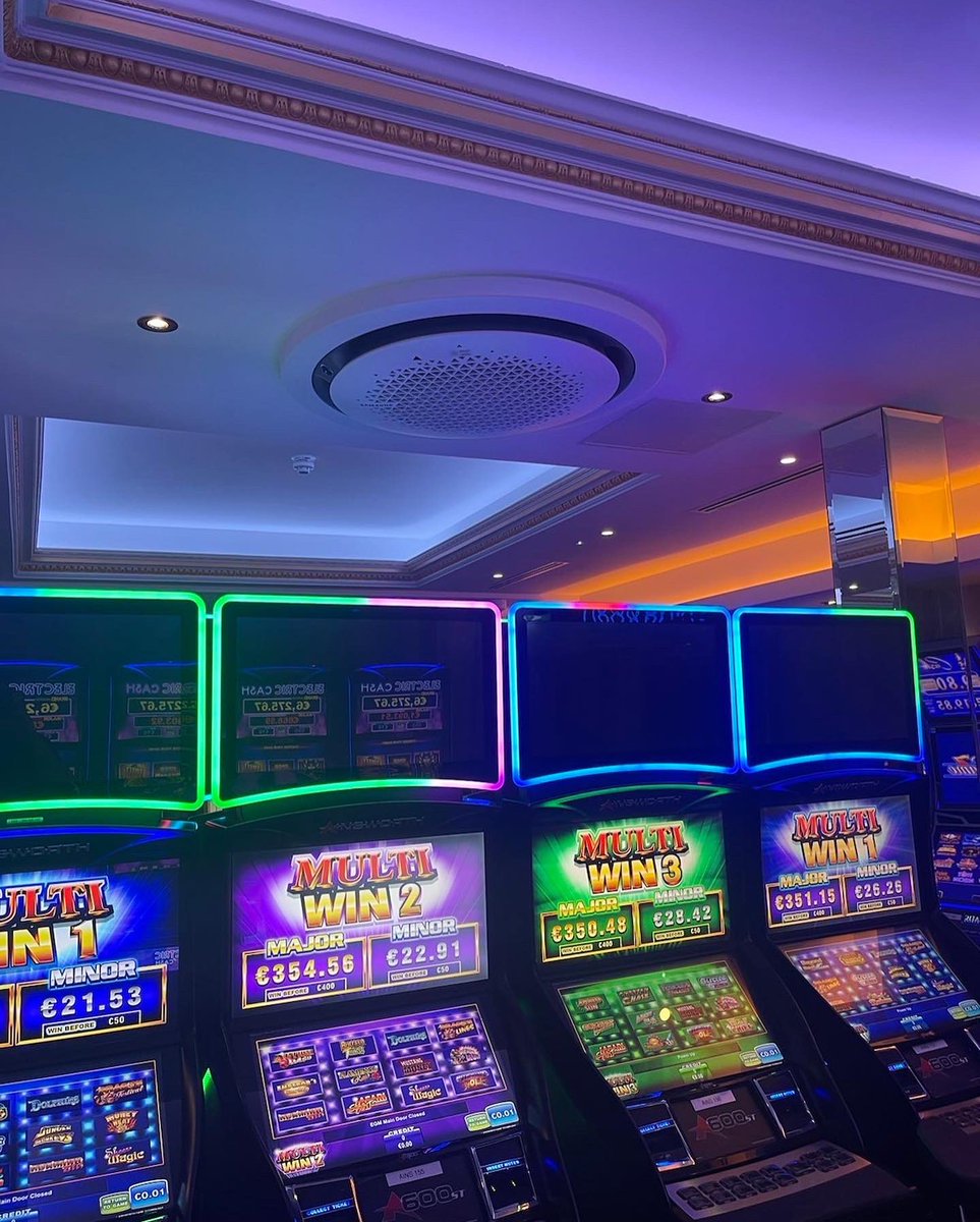 CompleteAir's tweet image. Recent Fitout in a casino, the client opted for Samsung 360 cassette’s.

The slot machines produce a constant heat so our customer was really happy post installation, as his own clients seemed to be staying longer..🎰🥵🆒😁