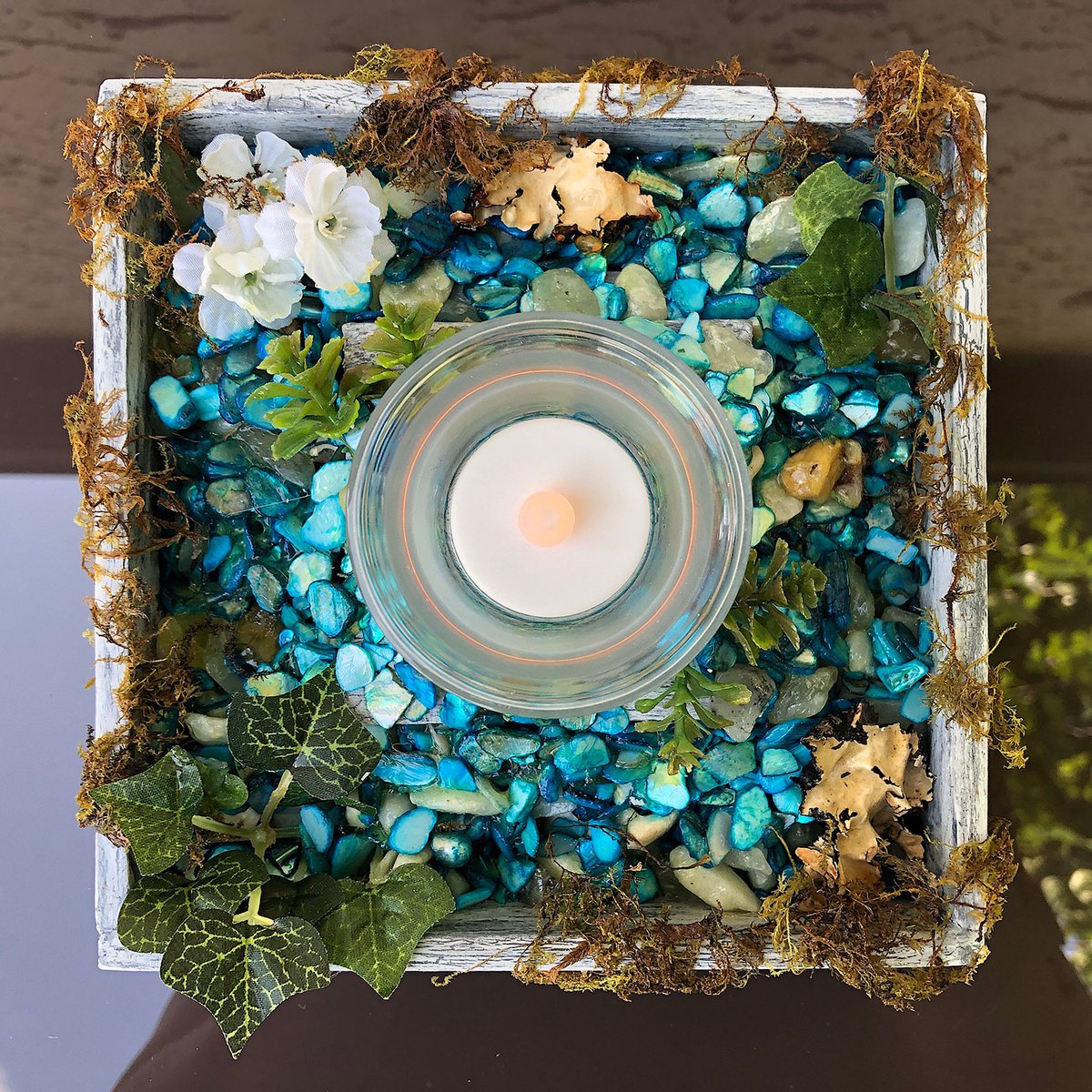 DianeLilly1's tweet photo. This little #candleholder was inspired by water, streams, and water fountains. It’s still one of my favorite designs!
Photo by Diane M. Lilly, 2020.
https://t.co/0WW2xumugb
#candleholderdesign #fauxfloraldesign #fauxflorals #natureinspireddecor #disstudiodesigns https://t.co/Gpl6HzPBi8
