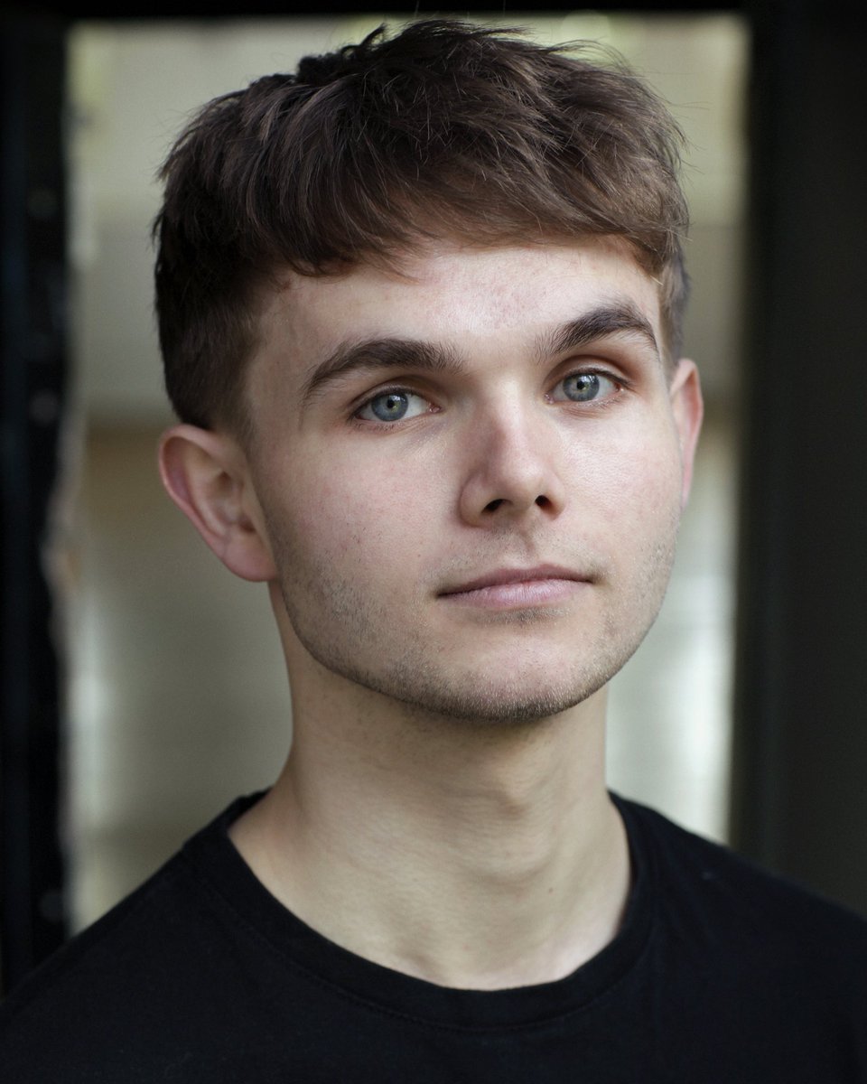 jackmacgeorge's tweet photo. Hi! I am Jack George, a London based actor hailing from the Herefordian countryside. 

I am fascinated by movement and draw a lot of inspiration from martial arts. 

Graduating year at @FourthMonkeyTC and currently #seekingrepresentation 

https://t.co/ucnxBoZioa

@network_actor https://t.co/FOledC3cKN