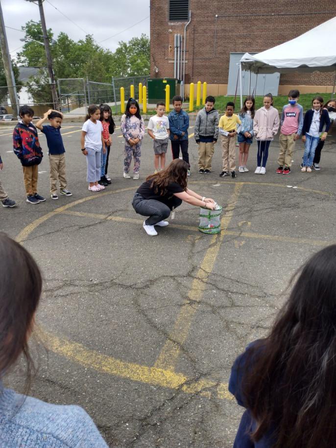 Mrs. Bono & Mrs. Metz (@school3grade3) on Twitter photo Today, all 3 of our classes got together to release our butterflies. <a href="/S3_Belleville/">School 3 Belleville</a> Today, all 3 of our classes got together to release our butterflies. <a href="/S3_Belleville/">School 3 Belleville</a>