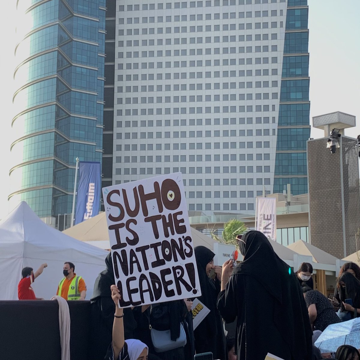 Louder 🗣 #SUHOinDubai