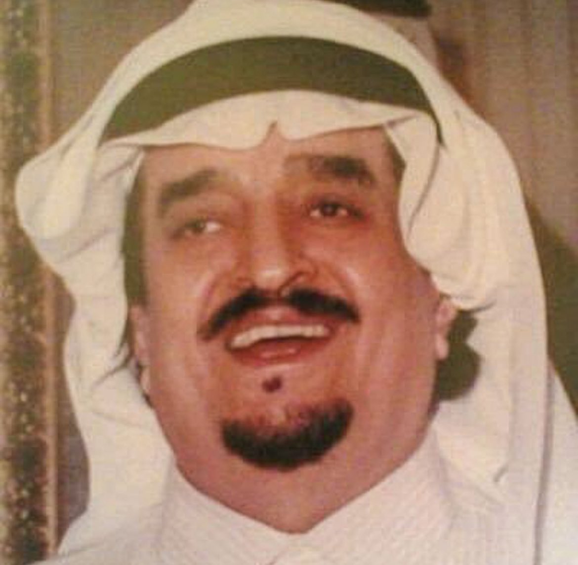 hrhpabdulazizfa's tweet photo. اللهم اجعله من الضاحكين المستبشرين الغارسين من ثمار الجنة ، #الملك_فهد بن عبدالعزيز ال سعود رحمه الله . https://t.co/FklnTRqVEE