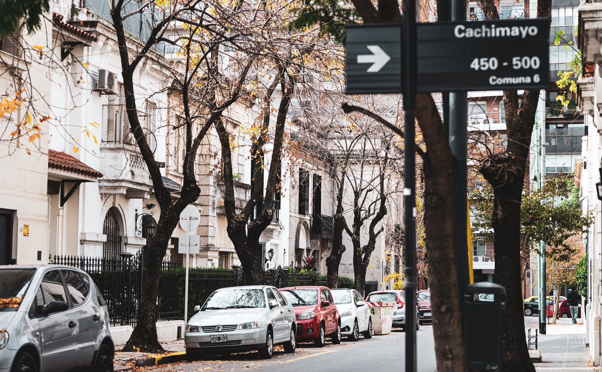 rapisardaprop's tweet photo. 🍂 Mañana otoñal en el Barrio Inglés. 

#Caballito 🐴 https://t.co/E4KxHWU4gW