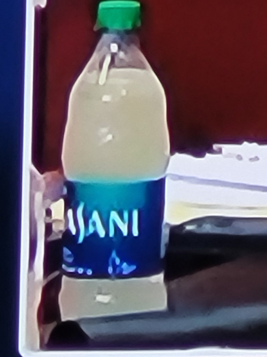 Jenw_14's tweet photo. Question? Does Dasani have a lemonade or is this maybe a mixed alcoholic drink? Just a question #JohnnyDeppVsAmberHeard https://t.co/pa2YjB232o