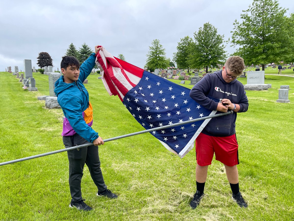 lamonidemons's tweet photo. Yesterday, Thursday May 26, the Lamoni Baseball, Softball, and Track teams showed up at Rose Hill Cemetery to help the Lamoni Lions Club put flags up for Memorial Day.  We are proud of their work and showing Demon PRIDE! 
#LCSDemonPRIDE #lamonidemons
Photos from Lamoni Lions Club https://t.co/Ax1vFqsiIT