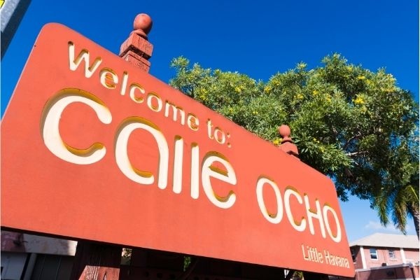 leap_my's tweet image. Traveling to Miami soon? Make sure to check out Calle Ocho. It&apos;s part of Little Havana- a popular spot to find some of the best Cuban restaurants and bakeries in Miami. 

Have you been to Calle Ocho? 

#myflyingleap #travel #us