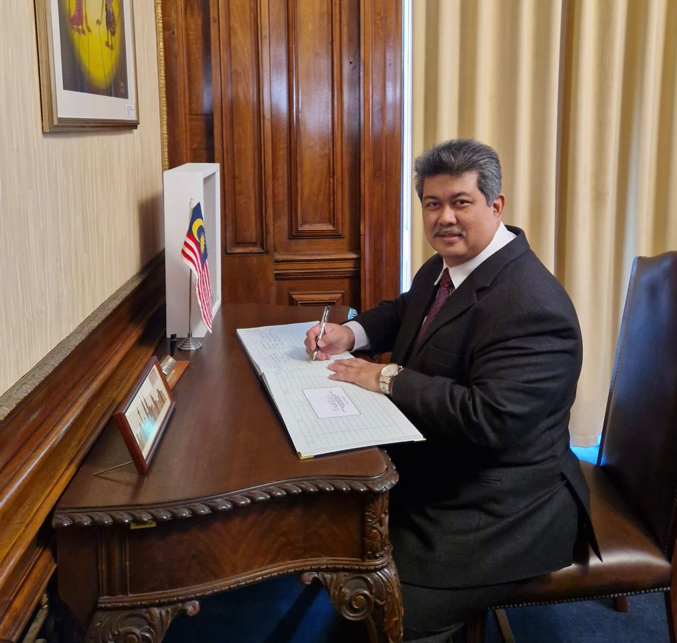 High Commission Of Malaysia London On Twitter YBhg Dato Abdul high-commission-of-malaysia-london-on-twitter-ybhg-dato-abdul