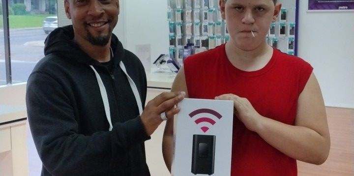 Markel at Elite in Canton is getting it going early with an HSI sale. Customer is about the speed and value!  Let’s go!! #metroHSIbooming
<a href="/WinstonAwadzi/">Winston Awadzi</a> <a href="/yeahitsmeRP/">Rafael Perez (Rafa)</a> @JLDDacey