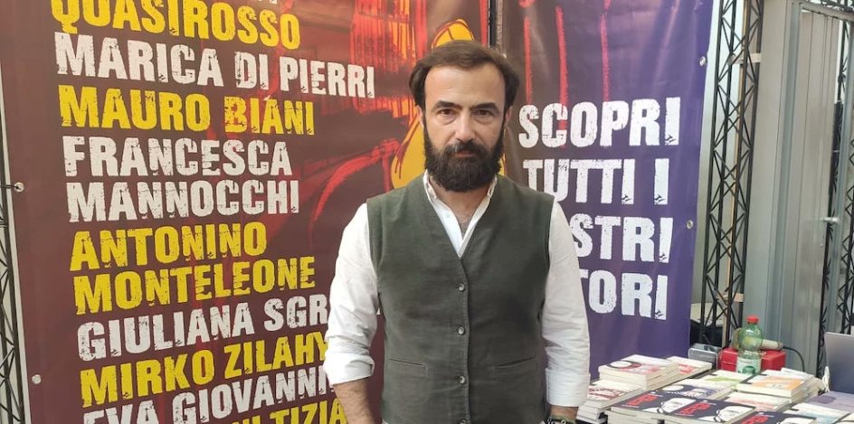 La bande dessinée sonde les mystères de l’histoire politique italienne 
actualitte.com/a/H3eQOKv8 

<a href="/RoundRobined/">Round Robin Editrice</a> 

#SalTo22 #turin #roundrobin #edition #italie