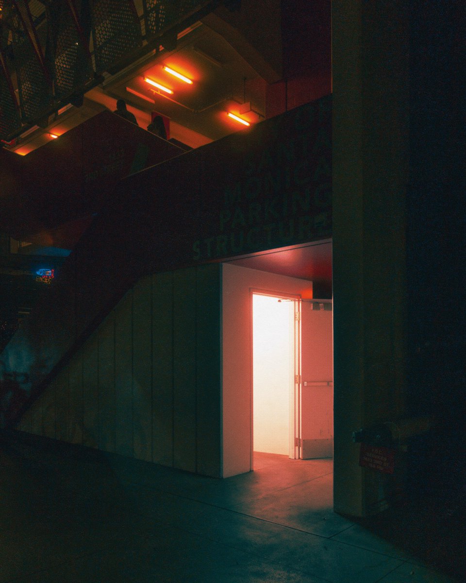 hawnsayy's tweet image. crossing over