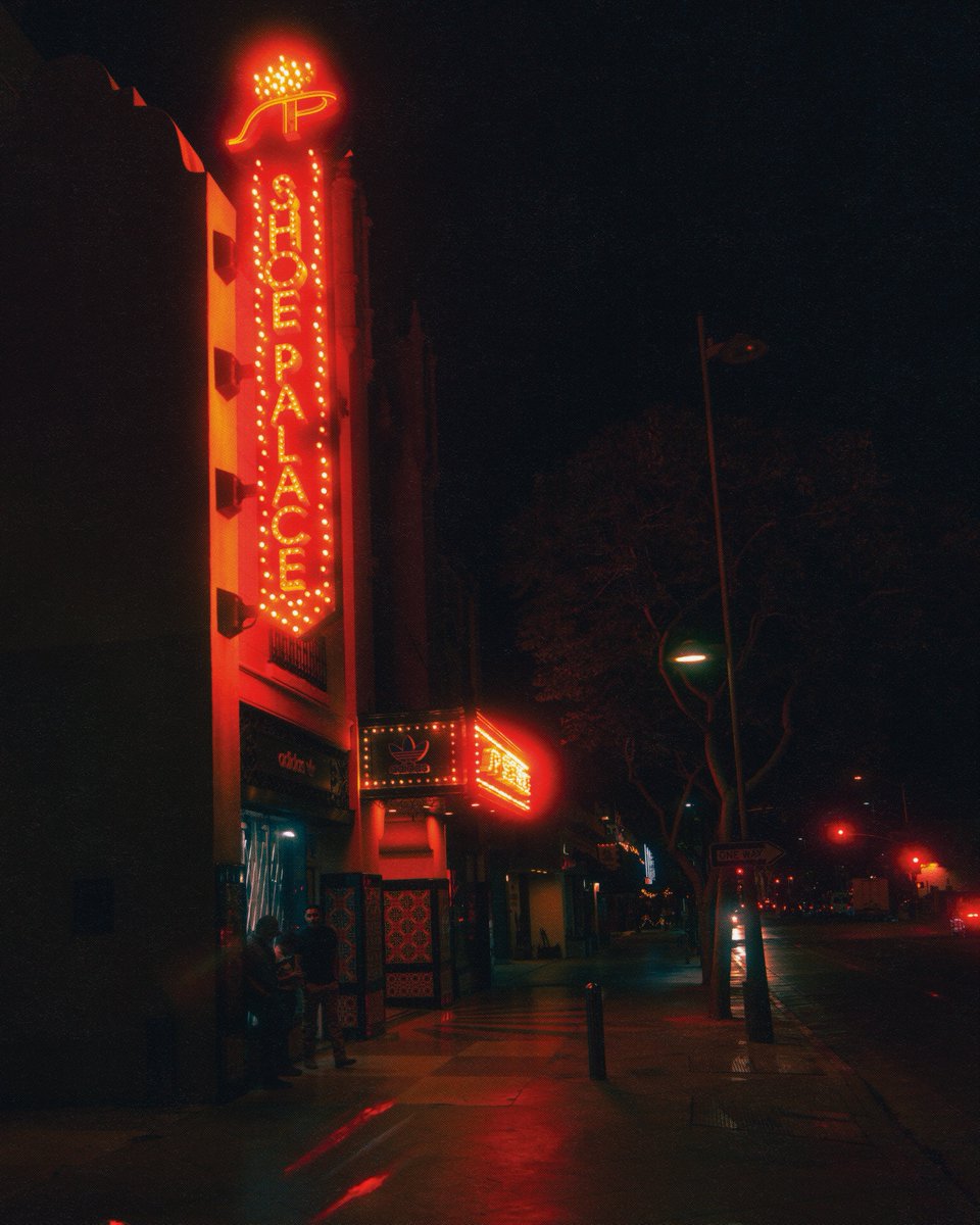 hawnsayy's tweet image. crossing over