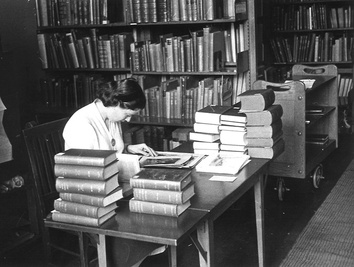 RAVatwork's tweet photo. #CourtauldLibrary now (at Vernon Square) and then (at Home House) #ExploreYourArchives #EYANowAndThen https://t.co/gDBx8iBOmL