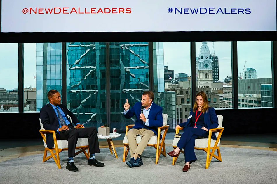 NewDEALLeaders's tweet photo. At our 2022 #IdeasSummit, #NewDEALers from around the country gathered in Philadelphia to share innovative solutions aimed at creating more opportunities & closing long-standing divides as we recover from the pandemic. Catch up on what you missed:
https://t.co/NQRXizLppp https://t.co/tAI1BPxeJm