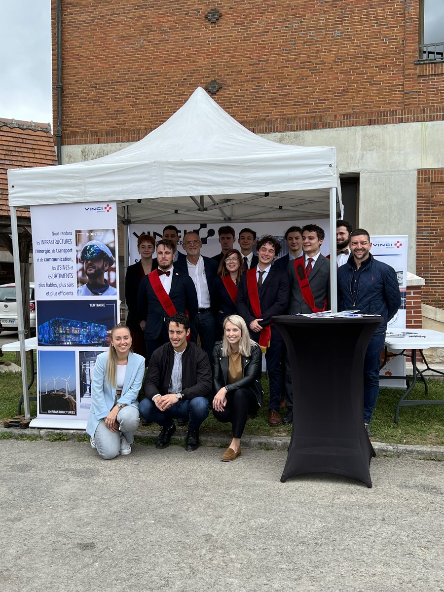 Aujourd'hui, table ronde au congrès national des Compagnons du Devoir à Troyes. Après le partenariat engagé <a href="/VINCIEnergies/">VINCI Energies</a> il y a quelques mois, un grand plaisir à partager valeurs et expertises avec les jeunes  <a href="/les_compagnons/">Compagnons du Devoir</a> !
#avenir #partenariat #RH #emploi