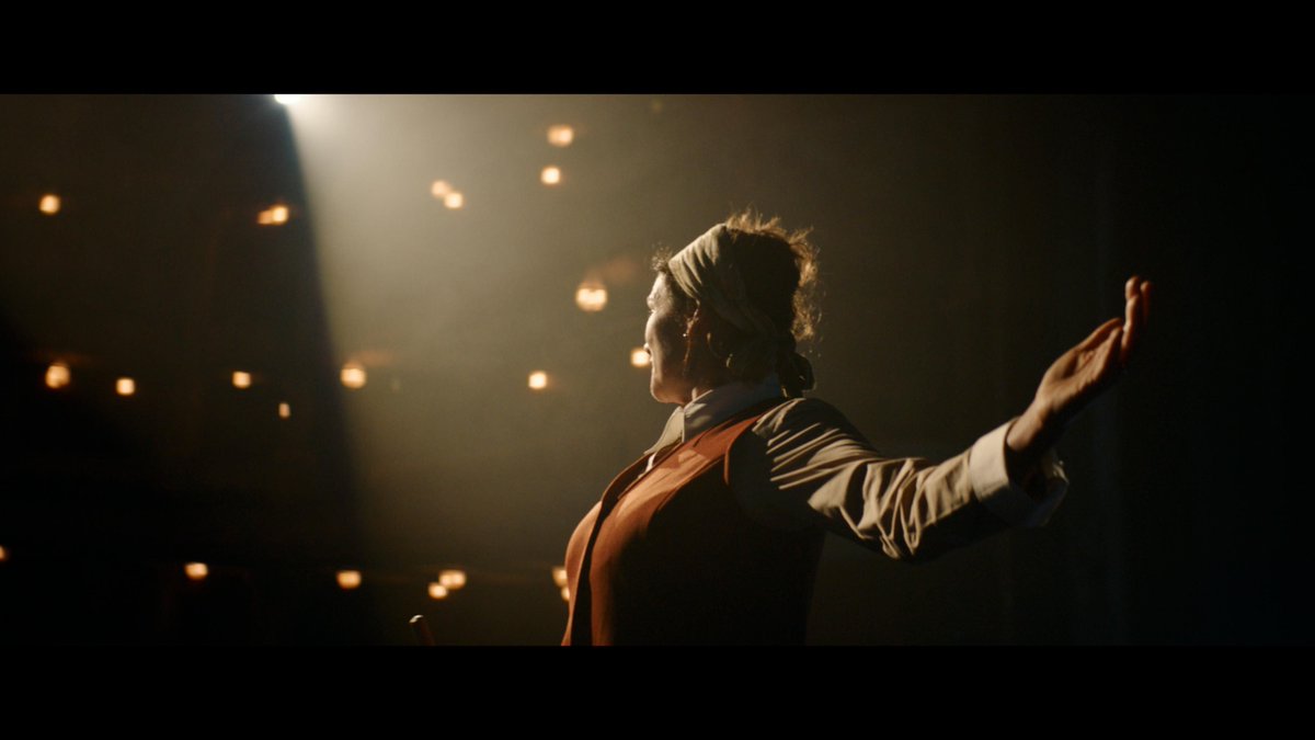 TIFF_NET's tweet photo. We can all agree: women. ✨

Discover women filmmakers from around the world at the @FemaleEye Film Festival celebrating its 20th Anniversary from June 9–12 at TIFF Bell Lightbox. https://t.co/tSkTrpAW1w https://t.co/h0CESdpgjF