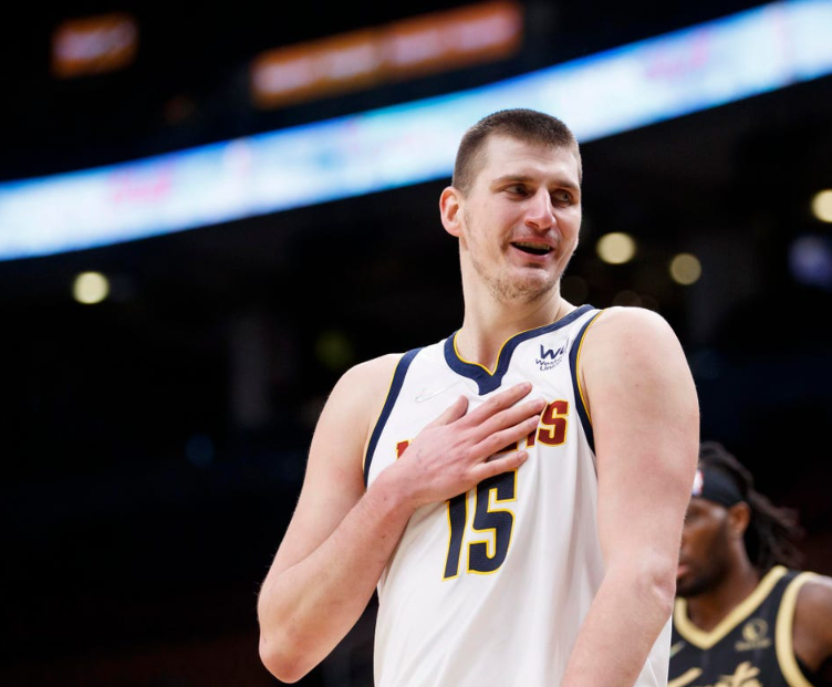 Back-to-back MVP Nikola Jokić is expected to sign a five-year, $260M supermax deal with the Denver Nuggets.

(via <a href="/ShamsCharania/">Shams Charania</a>)