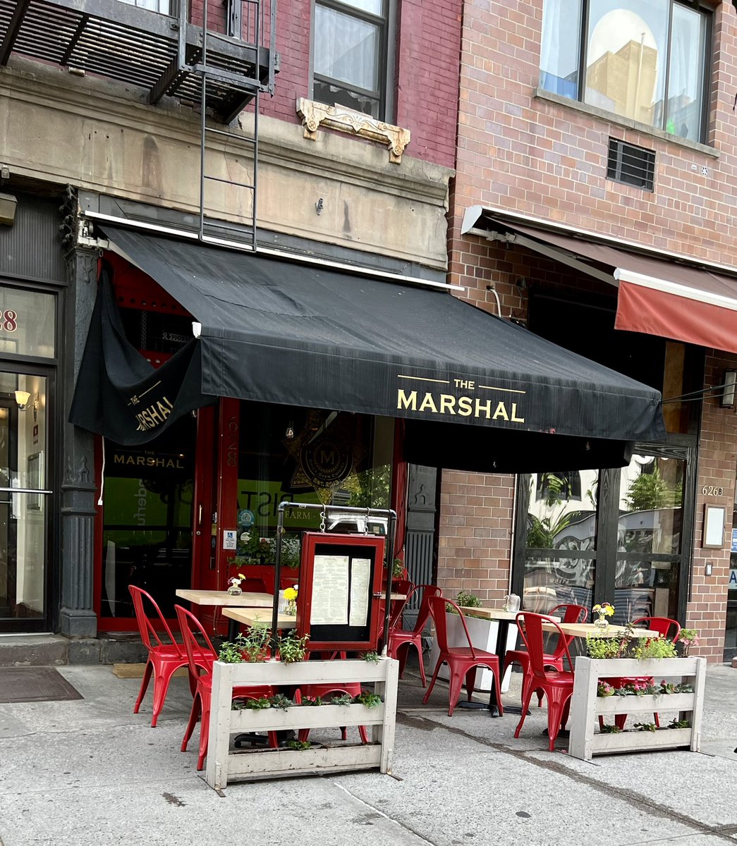 When they told me to try some local pizza before leaving New York, I don’t think they meant “preserved fig, pancetta, and blue cheese pizza” but I got it anyway and I don’t regret it…