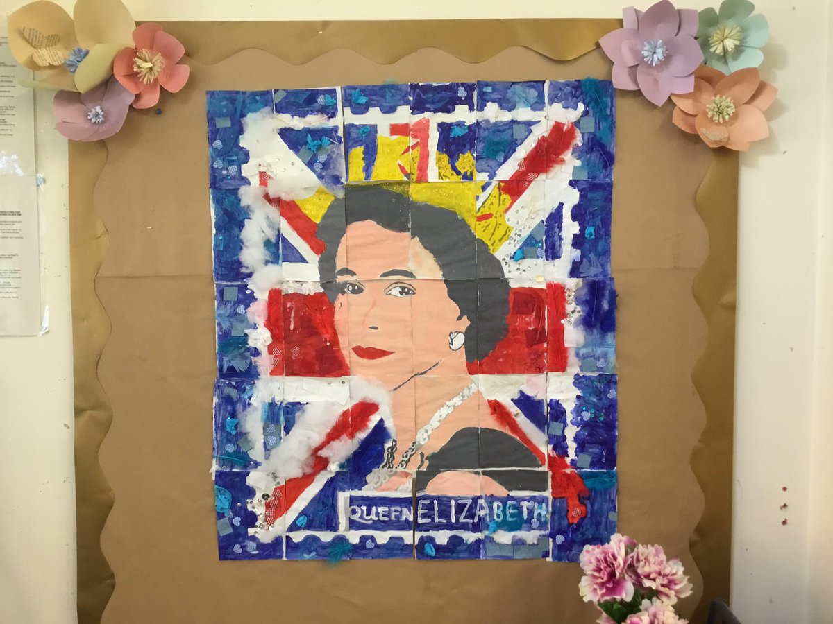 MrsHgrps's tweet image. Year 2 loved creating this collaborative art piece today as part of our jubilee celebrations. Thanks for the inspiration @_MissieBee