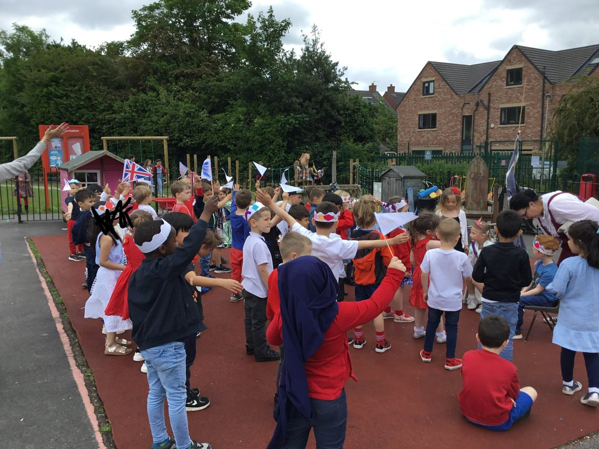 TheWilmAcad's tweet photo. EYFS have had a lovely day celebrating #PlatinumJubilee . We decorated crowns, made flags and listened to royal music. We crowned our own Queen and had a procession around school. We have also been busy practising our performance ready for the Summer Picnic! https://t.co/3sA6kGLIXB