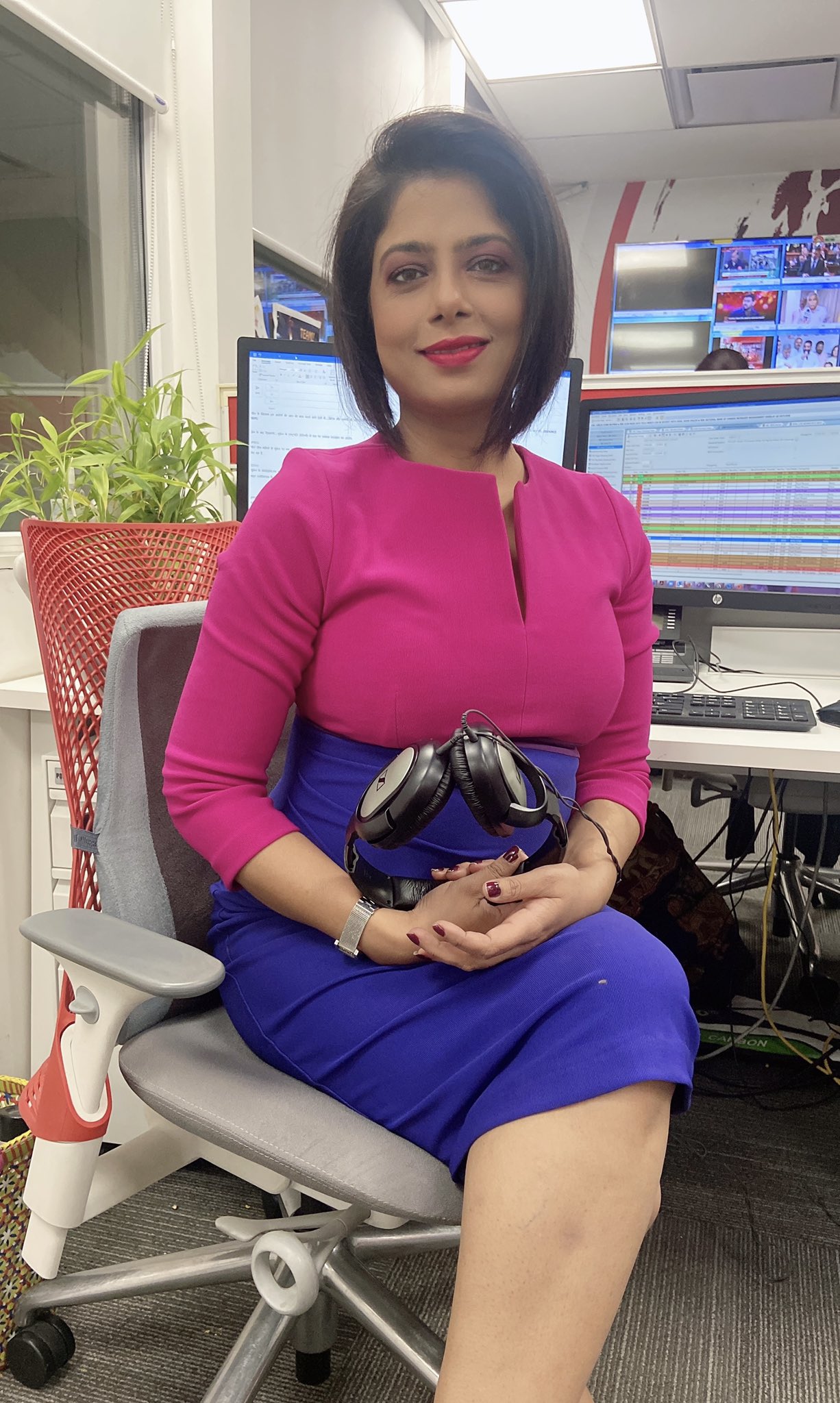 Sarika Singh on X: On telly with you all #BBC Duniya @10pm  t.co5JxEHNFYSz  X