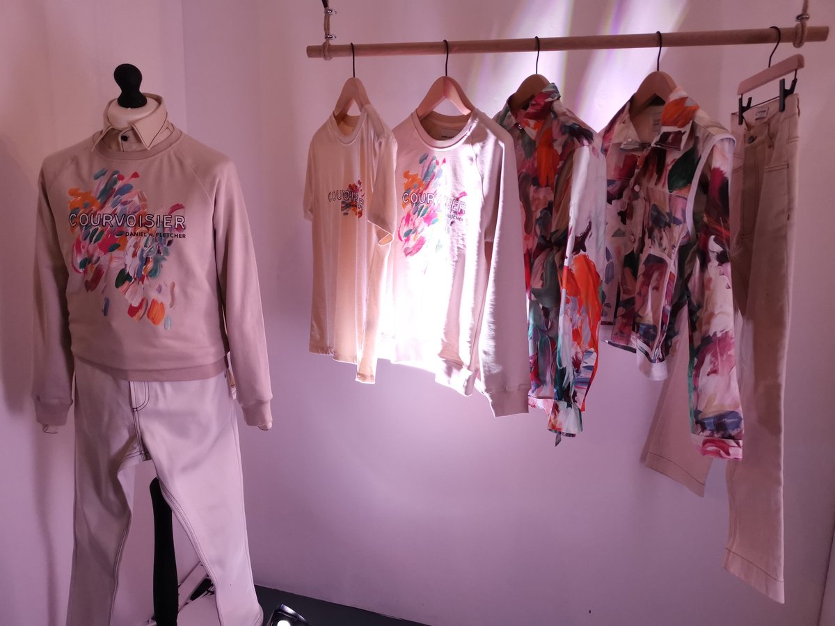 Last night we went to the launch party of the Atelier Courvoisier by Daniel W. Fletcher pop-up in Soho London. The three day experience mixes cocktails with fashion, and is well worth a visit this weekend!