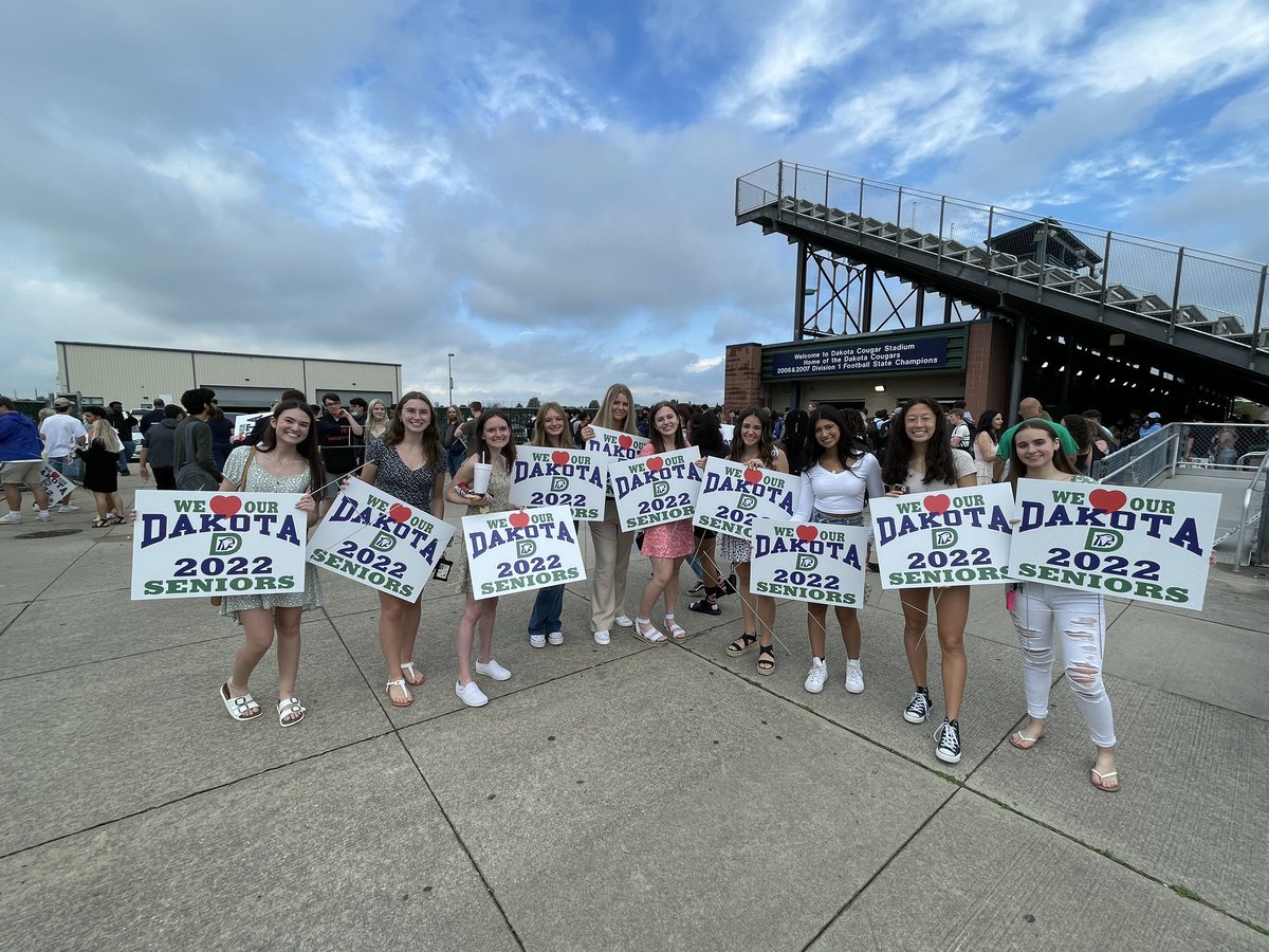 DakAdm's tweet photo. What a wonderful send-off for the Class of ‘22 at the Senior Barbecue following the Seniors last day today!  The rain stayed away and a great time was had by all!  Congratulations to our Seniors! https://t.co/gzQoYbNH1o