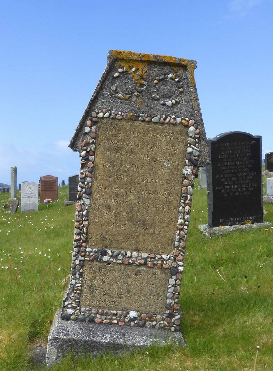 KA_Morrison's tweet photo. Touchingly simple headstones decorated with beach pebbles in beautiful #Bragar cemetery, overlooking the wild Atlantic. The ruins of Teampull Eoin (chapel), and one of many #Iolaire graves, in the background. https://t.co/VyqWMXGjf6
